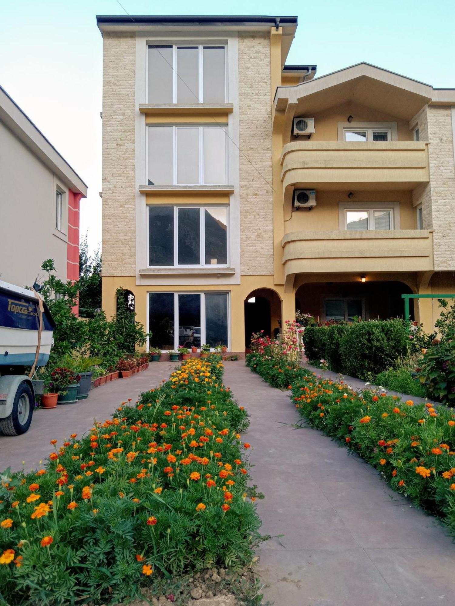 Apartments Old Olive Бар Экстерьер фото